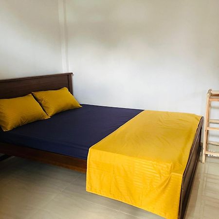 J & J Homestay Jaffna Ngoại thất bức ảnh