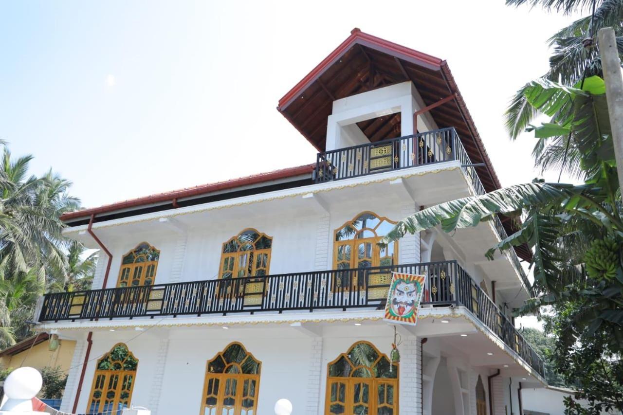 J & J Homestay Jaffna Ngoại thất bức ảnh