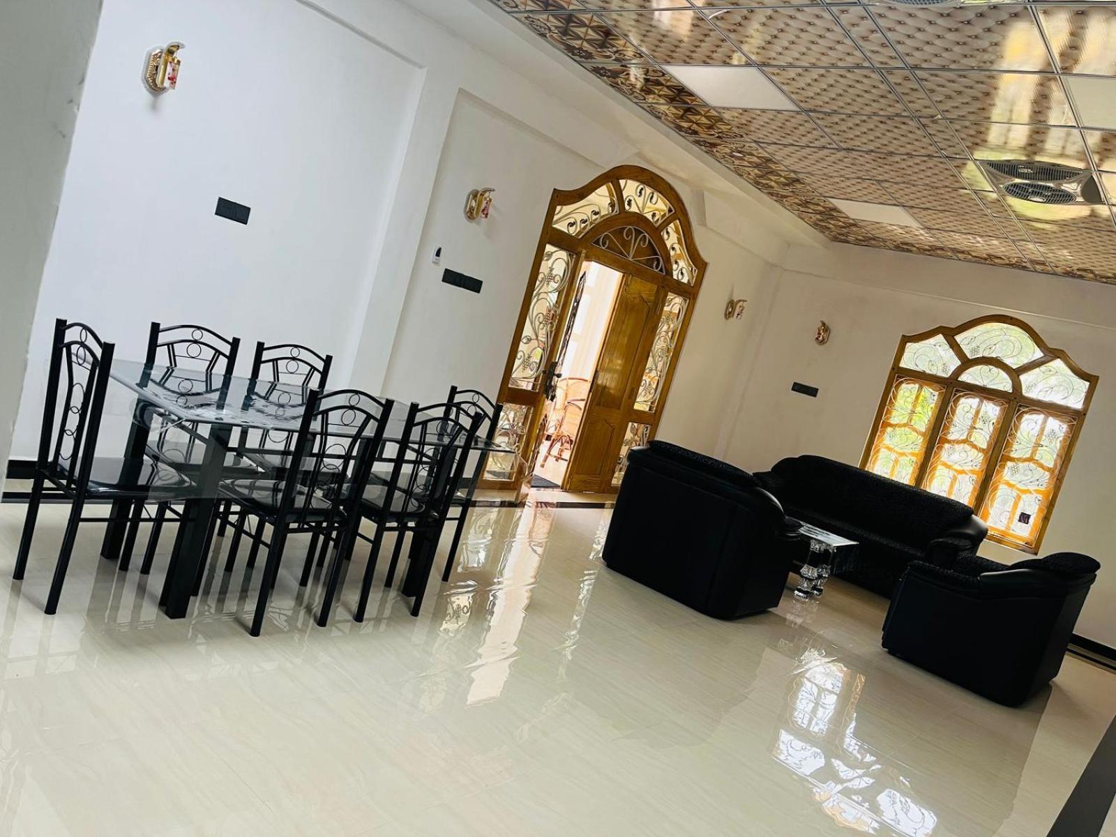 J & J Homestay Jaffna Ngoại thất bức ảnh