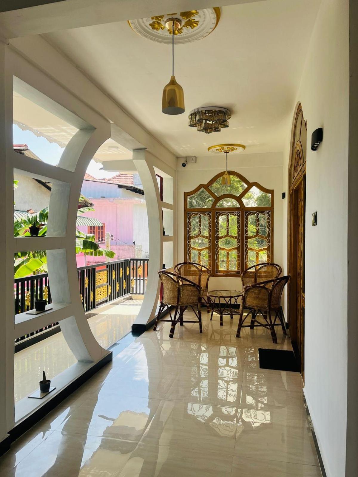 J & J Homestay Jaffna Ngoại thất bức ảnh